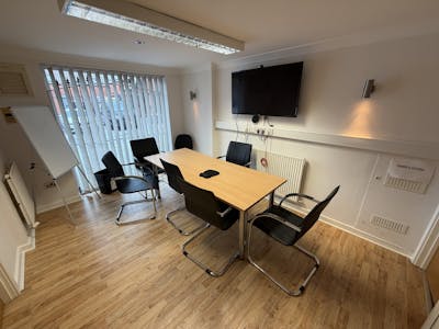 Ground Floor of Cube House, Coleshill, Office To Let - Photo 06-01-2026, 09 09 50.jpg