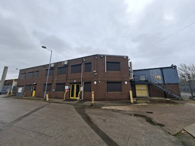 Warehouse At Shaw Lane Industrial Estate, Ogden Road, Doncaster, Industrial To Let - 20260223_134737.jpg