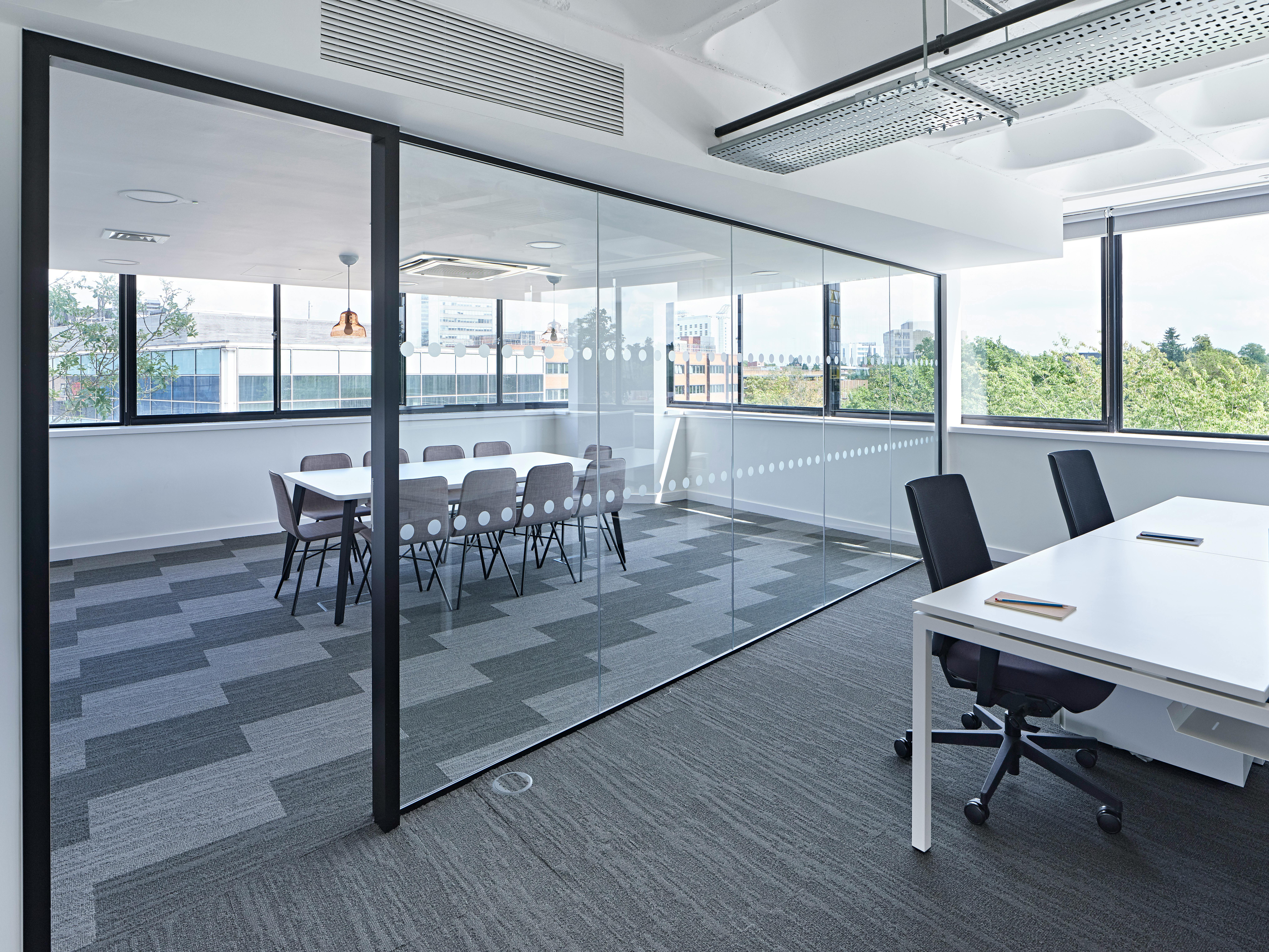 Office in Bracknell - photo 3