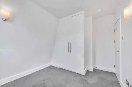 Finborough Road, London, Maisonette To Let - Bed Three