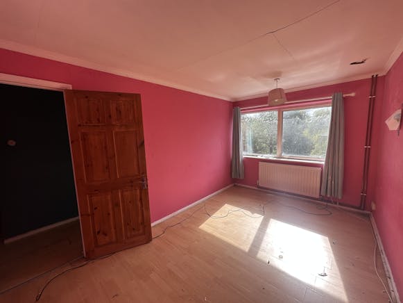 19 Middle Field, 19 Middle Field, Aylesbury, Investment / Residential / Retail For Sale - IMG_2827 2.jpg