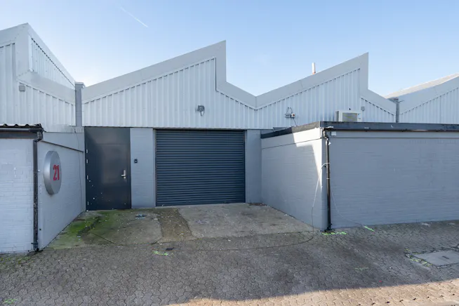 Unit 19 Zennor Trade Park, Balham, Industrial To Let - IW-260124-CA-163-U 21.jpg