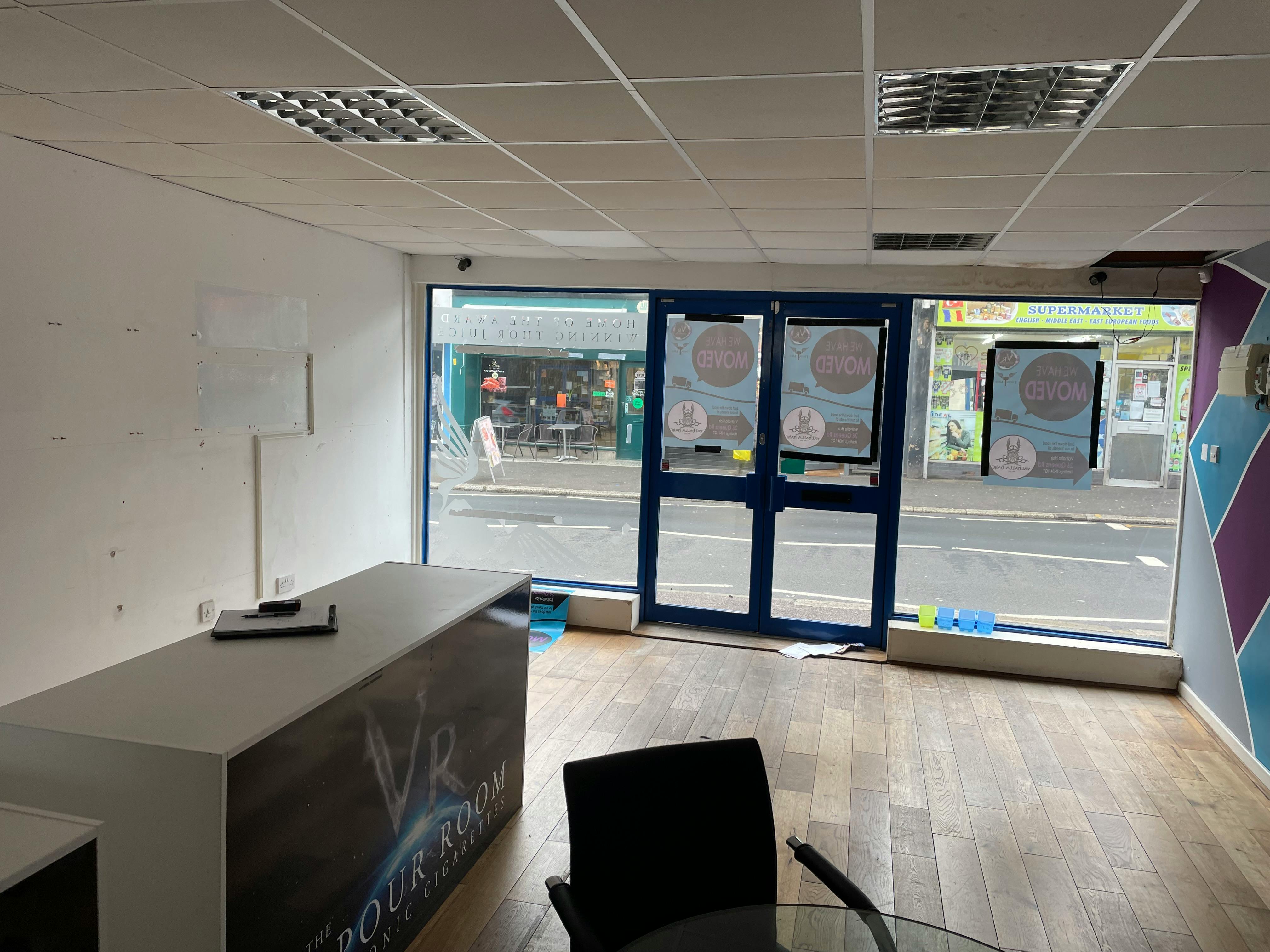 Unit 2, 178-179 Queens Road, Hastings, Retail To Let - IMG_9865.JPG