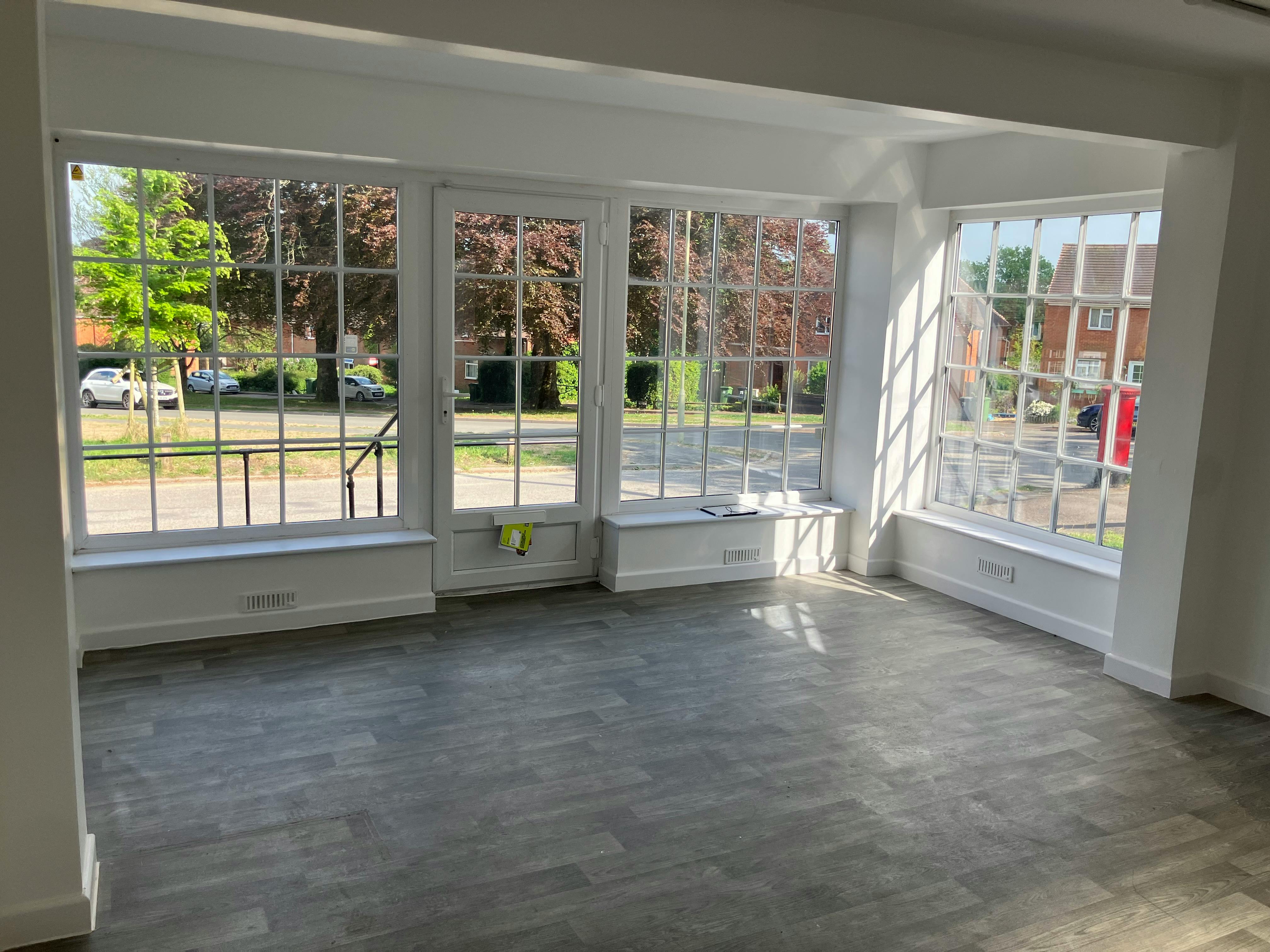 Retail/Shop in Winchester - photo 2