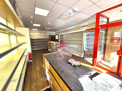7 The Hollins, Stockport, Retail To Let - 20250226_134709.jpg