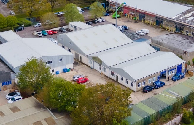 Didmarton 2, Priory Park Industrial Estate, London Road, Tetbury, Industrial To Let - Didmarton-2-Storage-to-Let-External-1-1282x830.jpg