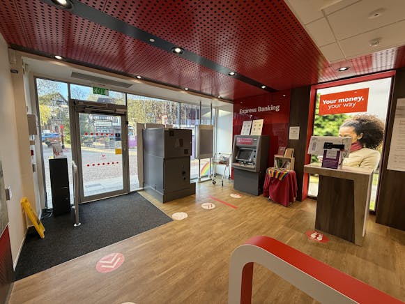 15 Victoria Square, Droitwich, Retail To Let / For Sale - Image 5