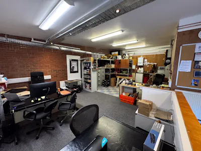 Commercial Premises incorporating two storey office and workshop., Glenburn House, Hamilton, Industrial / Office For Sale - IMG_5471.jpg