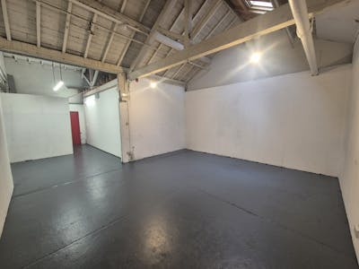 Skylight Room, Hallam Mill, Stockport, Industrial/Logistics To Let - 20260415_135915.jpg