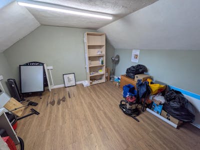 39 High Street, Godalming, Office / Retail To Let - 7723.jpg