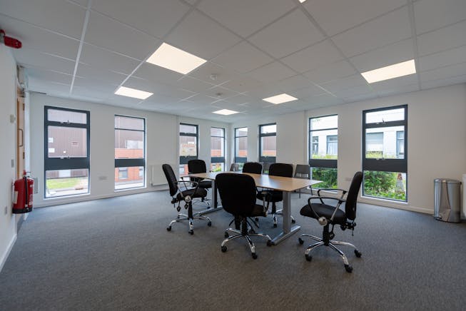 8 Bilton Road, Basingstoke, Industrial / Warehouse To Let - Bilton Rd Internal  June 2025_21.jpg