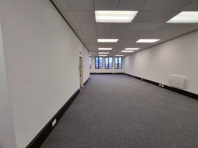 First Floor LHS, Bramber House, Crawley, Office To Let - 20221028_092417.jpg