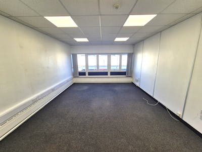 Sovereign House, Stockport, Office To Let - 20250501_075937.jpg