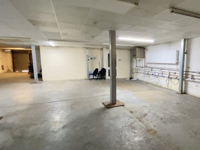 Unit 4, Thames Industrial Estate, Dunstable, Industrial / Industrial/Logistics / Industrial Park / Industrial / Storage / Light Industrial / Office / Retail / Industrial / Warehouse For Sale - Screenshot 20250819 at 123825.jpeg