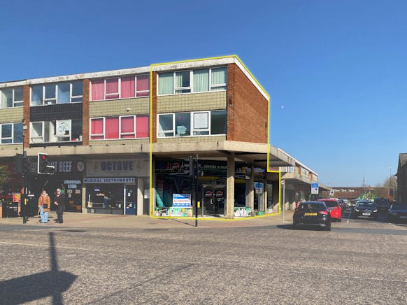 60 High Street North, Dunstable, Retail To Let - IMG_2690 copy.jpg