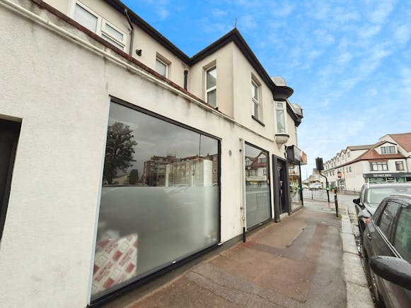 1070 London Road, Leigh-On-Sea, Retail For Sale - 3dd3c84f-IMG-20251110-WA0033.jpg