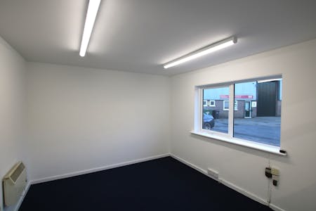 Unit 6 Forest Close, Verwood, Industrial / Storage To Let - IMG_39181.JPG
