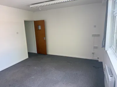 First Floor, Office 2, Haydon House, Studley, Office To Let - IMG_6364.JPG