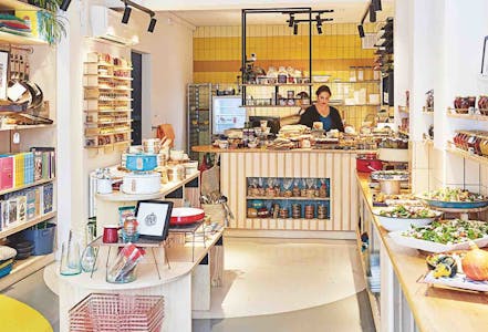 52 Warren Street, London, Retail To Let - Honey & Spice - 4.jpg