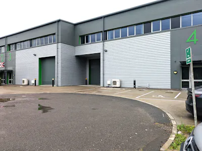 3 & 4 Chertsey Business Park, Chertsey, Industrial / Light Industrial To Let - PXL_20260608_120048213.MP.jpg