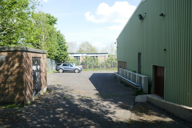 32 Bower Hill Industrial Estate, Bower Hill, Epping, Industrial / Other To Let - P1020775.JPG