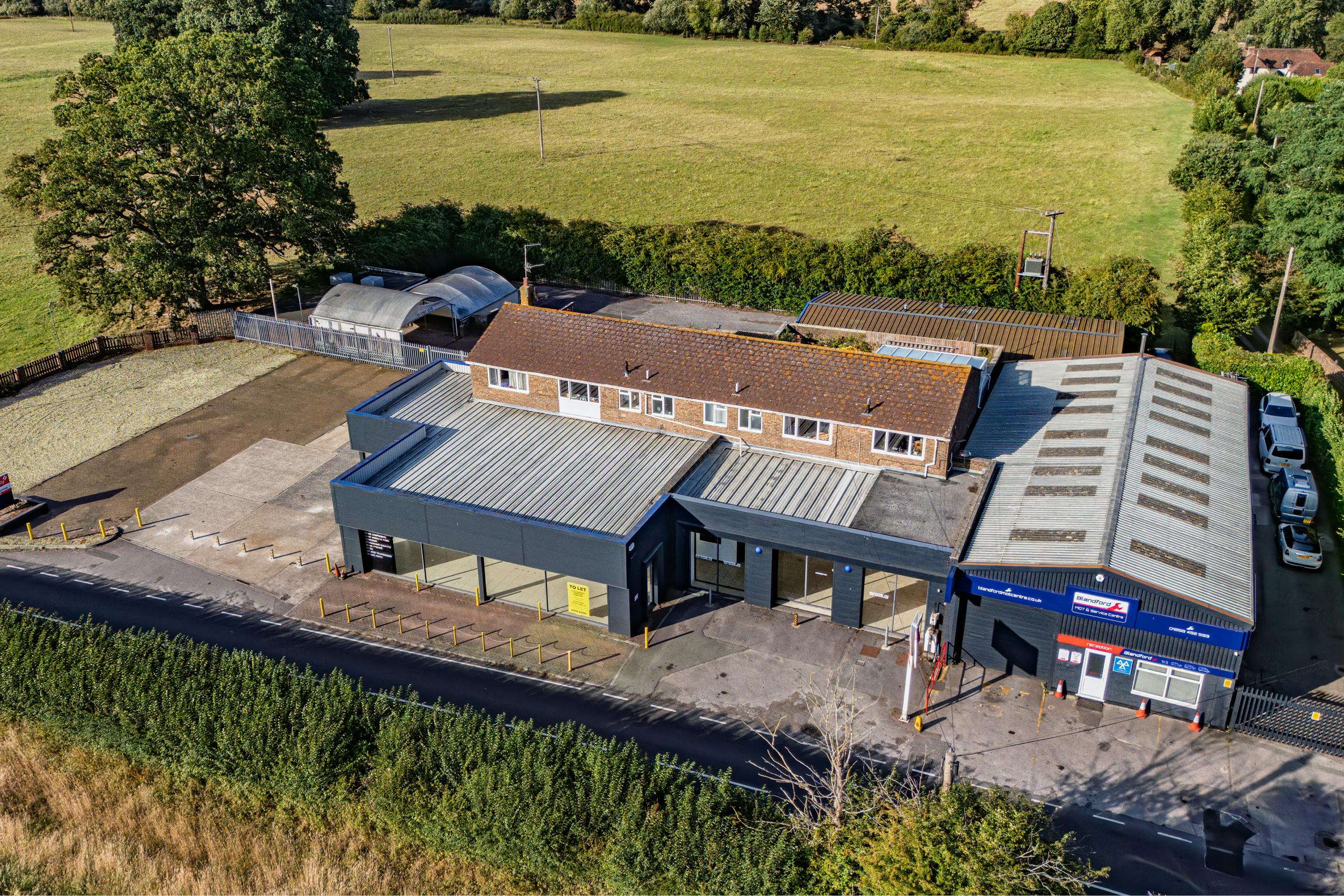 Retail/Shop in Blandford Forum - photo 2