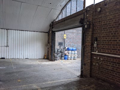 Institute Place Arches, London, Industrial / Warehouse To Let - 440 Institute Place