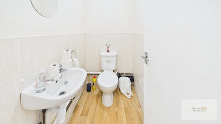 16-20 Heaton Fold, Bury, Office / Warehouse / Workshops To Let - W.C.