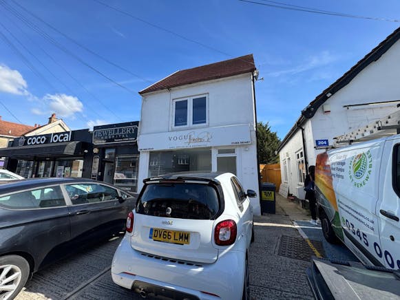 206 High Road, Benfleet, Retail For Sale - IMG20250925WA0024.jpg