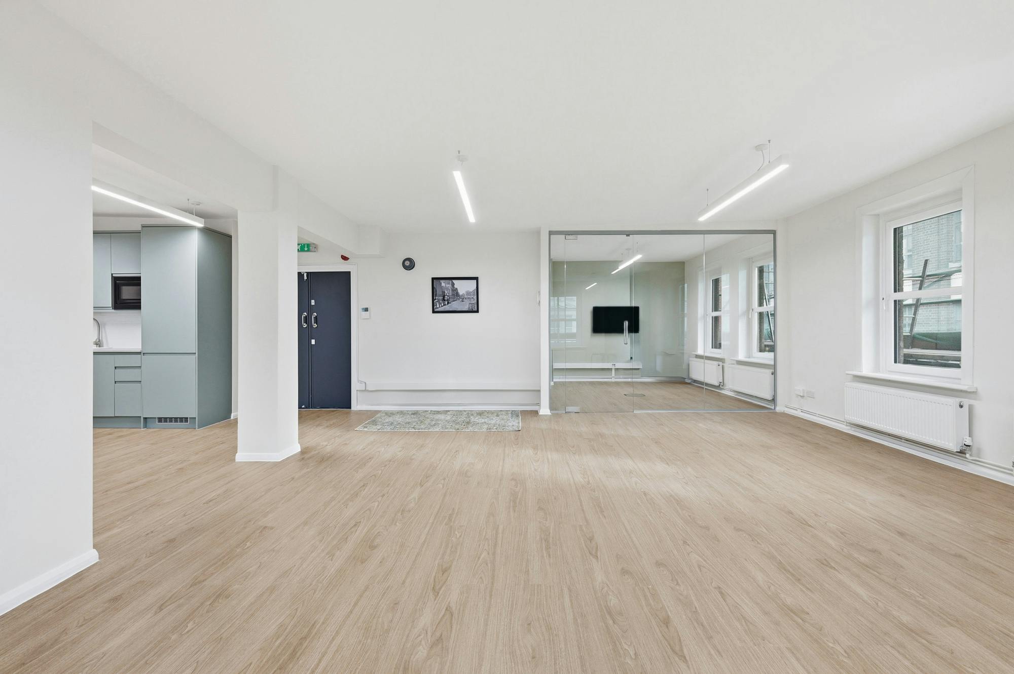 Office in London - photo 4