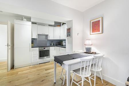 Friend Street, London, Residential Flat To Let - Kitchen