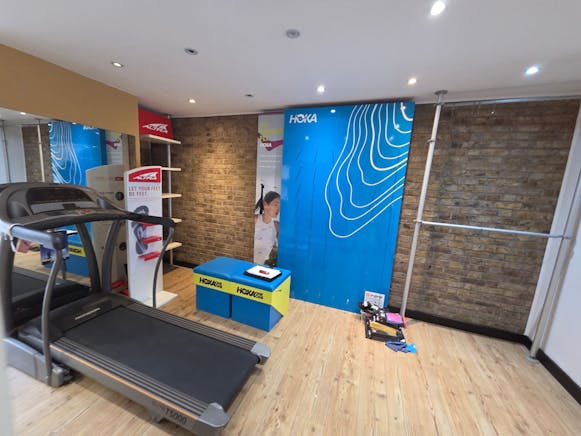 721 London Road, Westcliff-on-Sea, Mixed Use / Retail For Sale - WhatsApp Image 2026-03-06t 09.33.41.jpeg