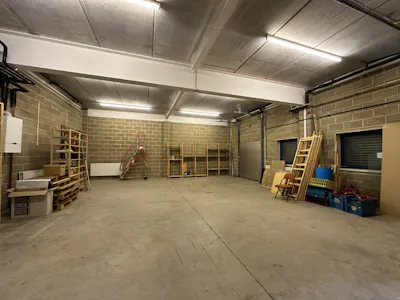 Unit 21 Oliver Business Park, Park Royal, Industrial / Office To Let - 20260817_135046633_iOS.jpg