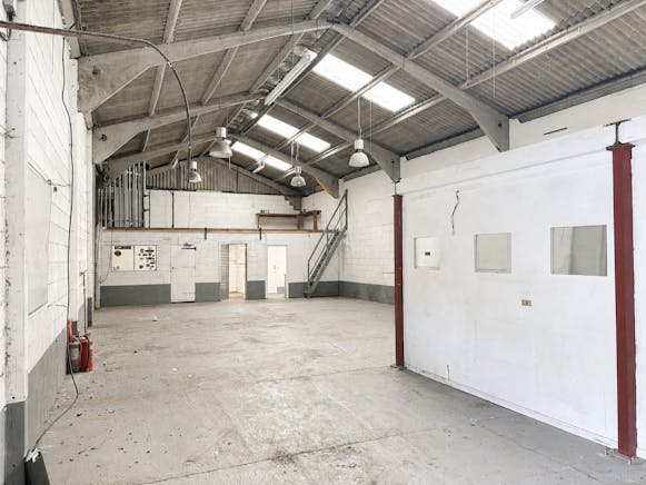 Unit 5 Picks Cottage, Chingford, Industrial To Let - Warehouse 4.jpeg