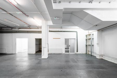 Ground floor & Basement, 70-72 Old Street, London, Industrial/Logistics / Leisure / Office / Retail To Let - Old St 70-72 - 17.jpg