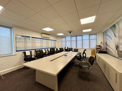Unit 1-2, Prescott Road, Slough, Office / Industrial / Warehouse To Let - IMG_8018.JPEG
