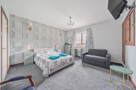 Hillcrest, Llangollen, Hotel/guest house For Sale - 3013602503068ed4733a611e30.jpg