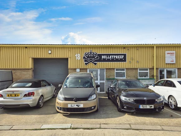 18 Robert Leonard Industrial Estate, Southend-on-Sea, Industrial To Let - WhatsApp Image 20251006 at 150808_187f41f6.jpg