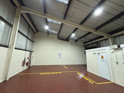 Unit 3, Pontymister Industrial Estate, Risca, Industrial To Let - IMG_5353.jpg