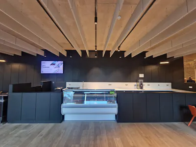 Tower Hamlets Town Hall, London, E Class restaurant (with extract) / Restaurant / Cafe / Retail To Let - 9b9aa1b4-655e-480a-bd59-44111403743d.jpg