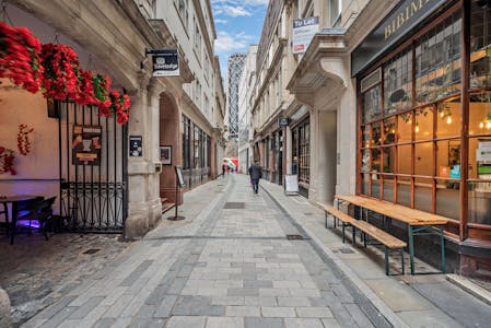 13 St Swithin's Lane, London, Office To Let - 8679677-exterior02-800.jpg