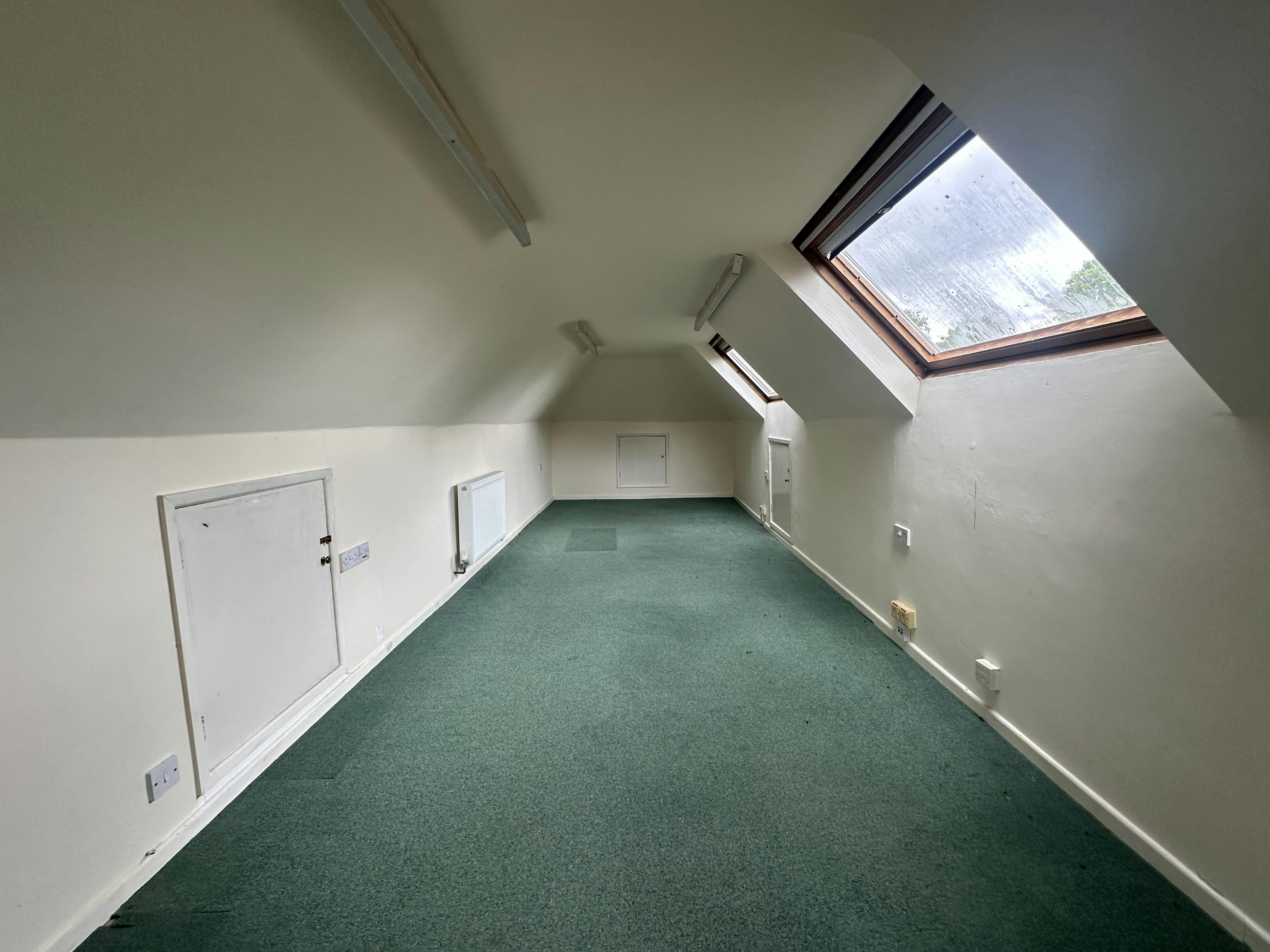 Office Suite, Old Coach House, Adwell, Office To Let - IMG_2033.jpeg