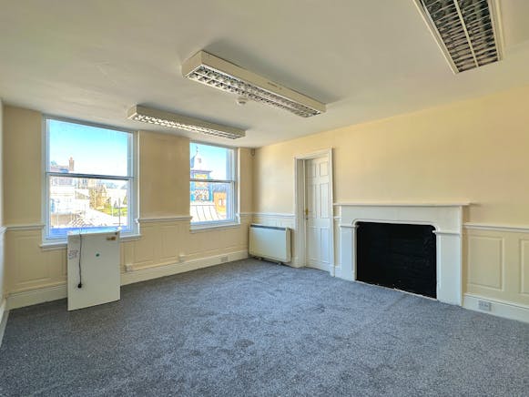 48 High Street South, Dunstable, Office To Let - IMG_6496.JPG