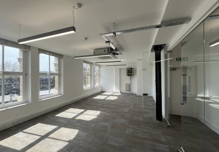 Saxon House, London, Office To Let - Internal 1.jpg