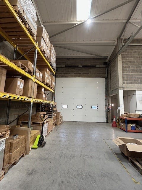 Industrial Unit in West Drayton - photo 3