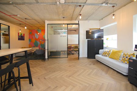 Part Ground & 1st Floor Dargan House, Dublin 2 Lease Assignment - Dining 1.jpg