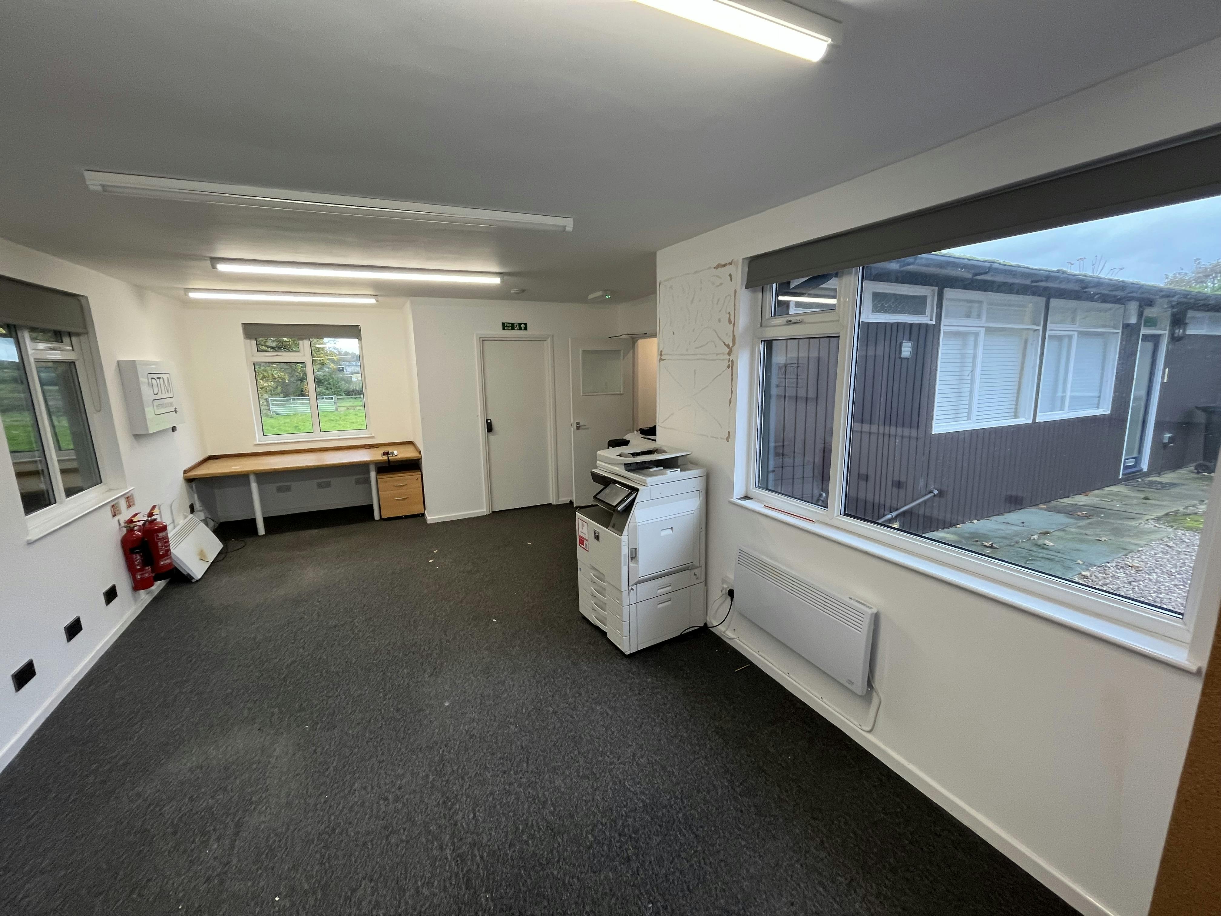 37-39 Knutsford Road, Alderley Edge, Offices To Let - IMG_8152.JPG