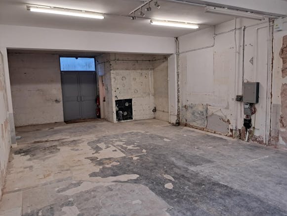 192 Dukes Ride, Crowthorne, Retail To Let - 1000001349.jpg