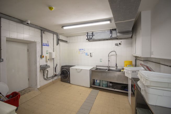 64 Battersea Rise, London, Investment / Residential / Restaurant / Cafe / Retail For Sale - 1010.jpg