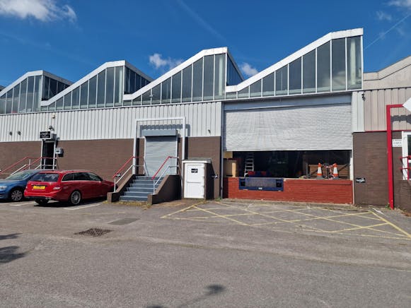 Unit 2, Bessemer Park, Basingstoke, Industrial To Let - 20250507_110055.jpg